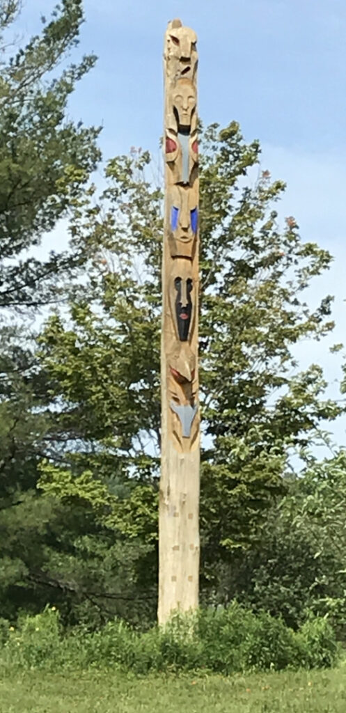 Clan Pole, front